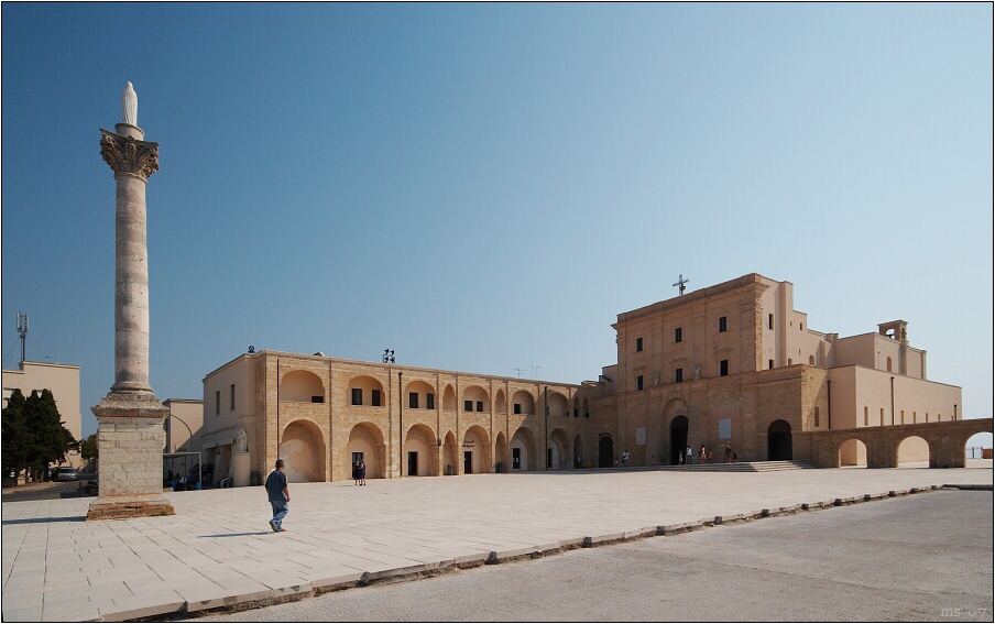img00004.jpg