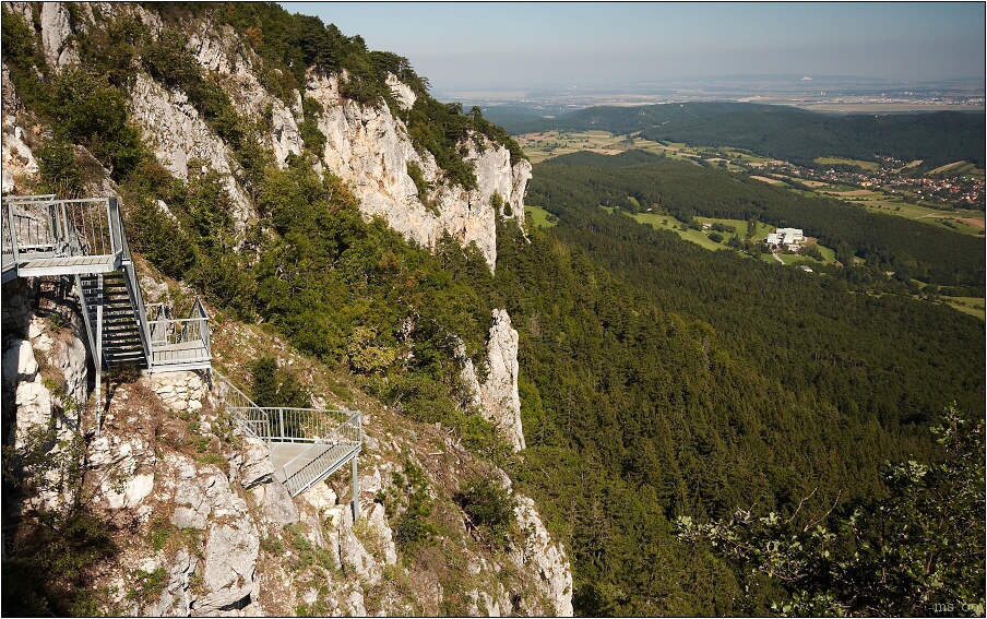img00027.jpg