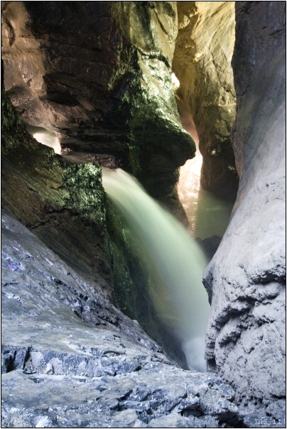 img00017.jpg
