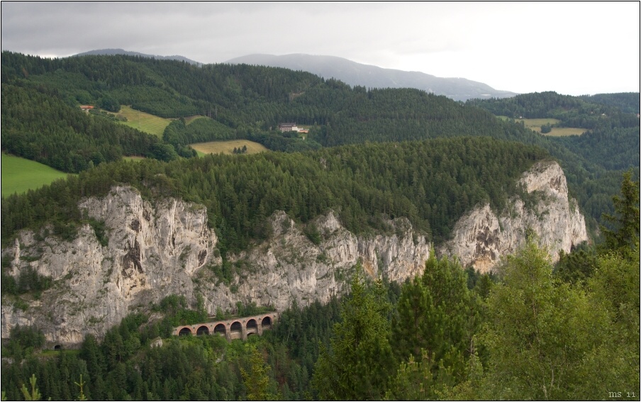 img00004.jpg