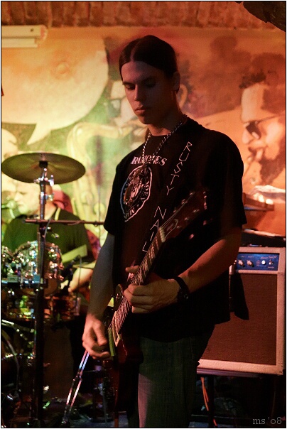 img00006.jpg